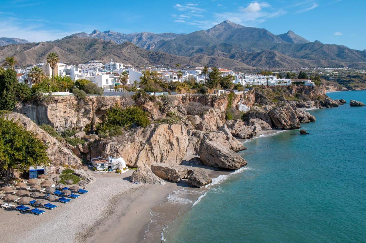 Apartamentos Vacacional En Plaza De Espana Nerja Kültér fotó