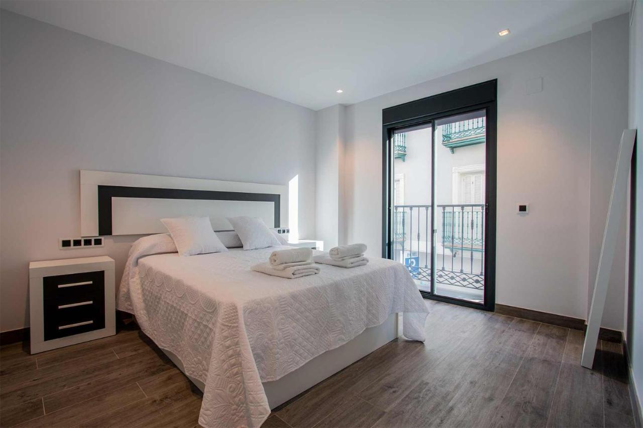 Apartamentos Vacacional En Plaza De Espana Nerja Kültér fotó